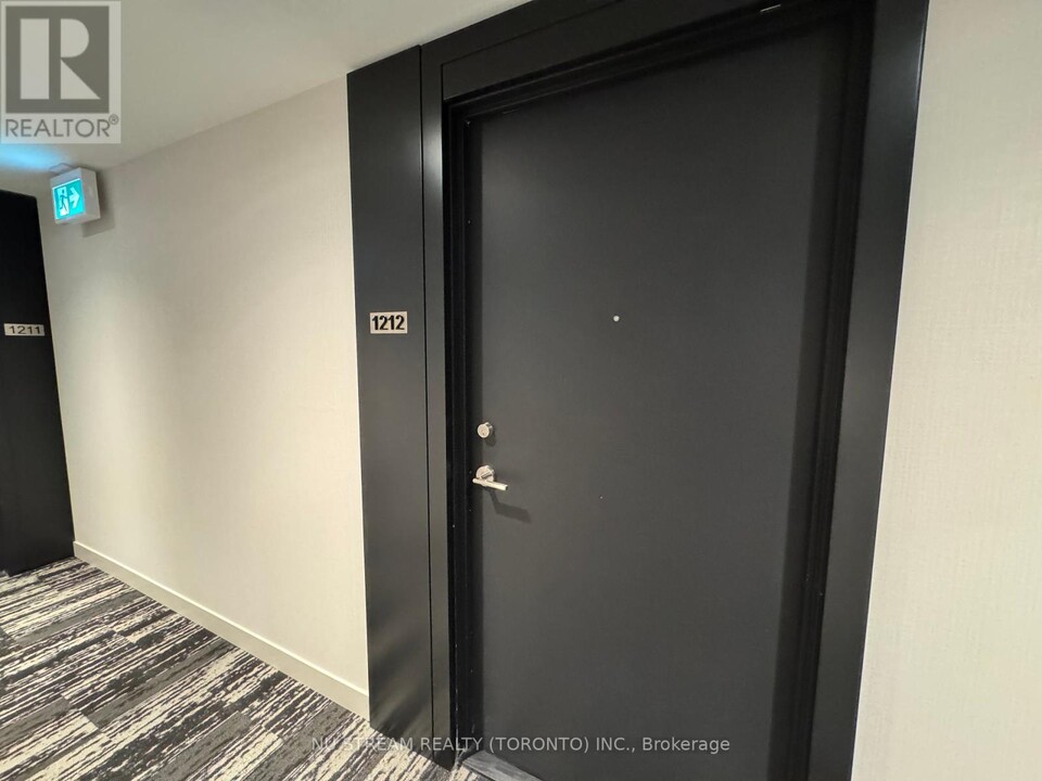 252-1252 Church St in Toronto, ON - Building Photo