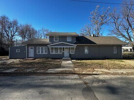 2214 Herman Ave in St. Joseph, MO - Building Photo