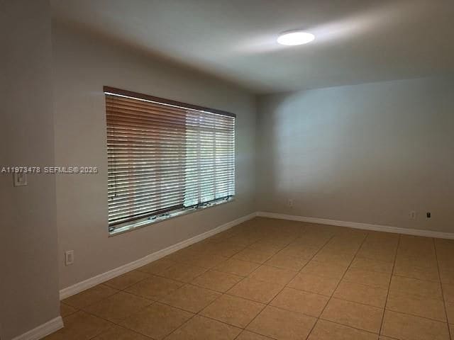 8300 Byron Ave in Miami Beach, FL - Building Photo - Building Photo