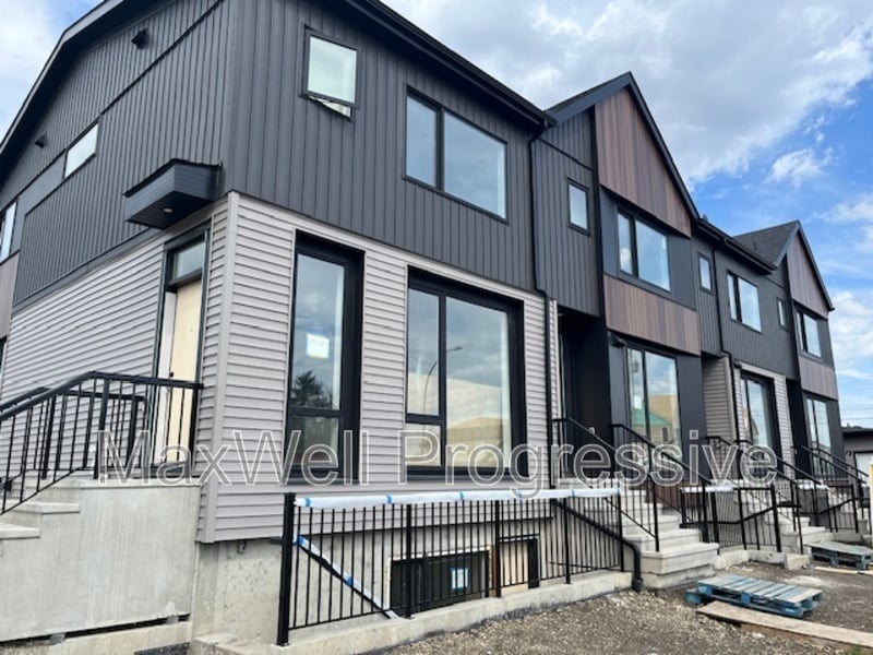 10303-10158 158 St NW in Edmonton, AB - Building Photo