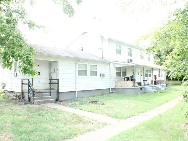 318 E Fairview Rd, Unit 318