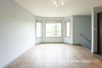 1728-1722 22nd St in Coaldale, AB - Building Photo - Building Photo