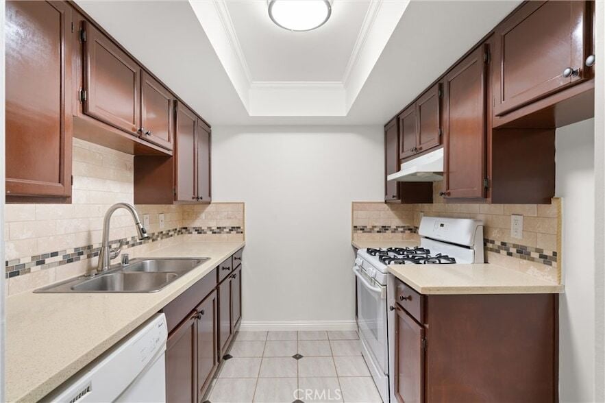 18961 Florida St, Unit 2 in Huntington Beach, CA - Foto de edificio