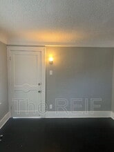 7543 Lozier Ave in Warren, MI - Building Photo - Building Photo