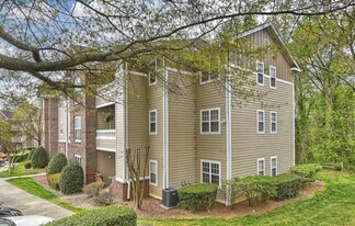 9811 Campus Walk Ln in Charlotte, NC - Building Photo