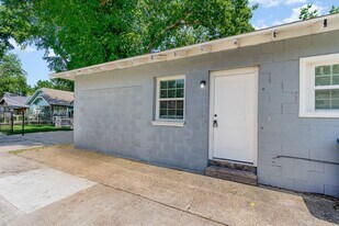 3402 Jeffries St in Dallas, TX - Building Photo