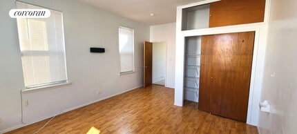 32-29 46th St in Queens, NY - Building Photo - Building Photo
