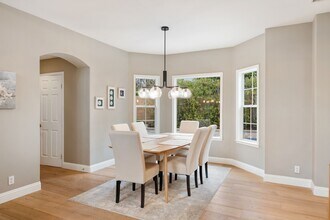 200 Oak View Ln in Santa Barbara, CA - Building Photo - Building Photo
