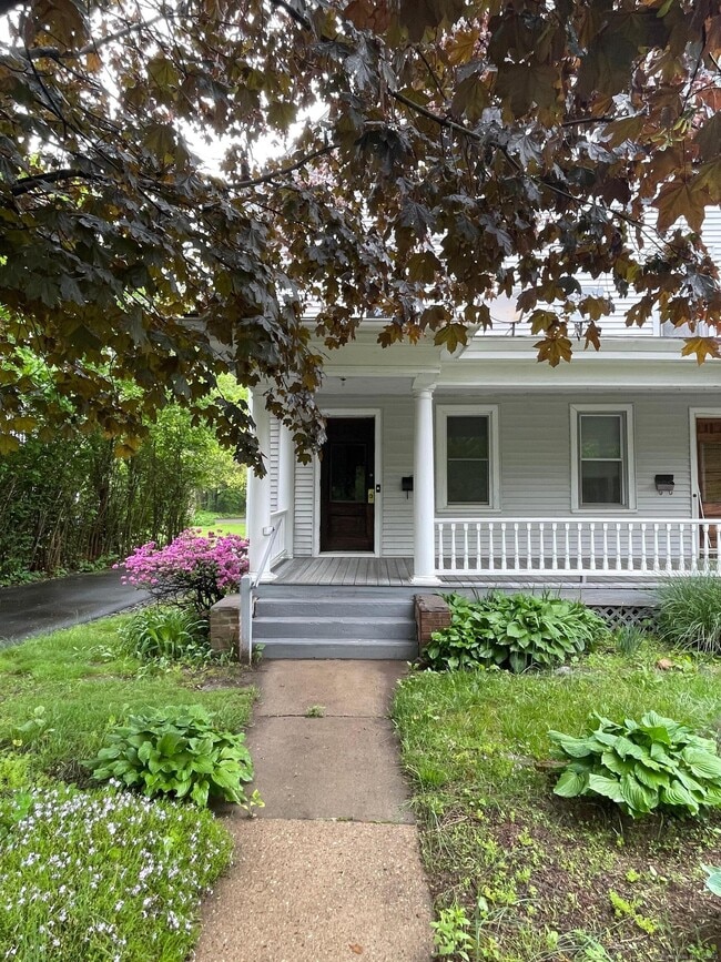 property at 1740 Farmington Ave