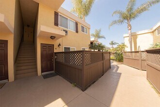6750 Beadnell Way in San Diego, CA - Building Photo - Building Photo