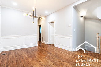 2509 W Diversey Ave in Chicago, IL - Building Photo - Building Photo
