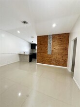 313 Hendricks Isle in Fort Lauderdale, FL - Foto de edificio - Building Photo