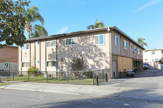 12601 Morningside Ave in Garden Grove, CA - Building Photo - Building Photo