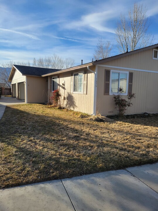 1375 Kimmerling Rd, Unit Apt. A in Gardnerville, NV - Foto de edificio