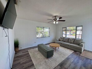 415 6th Ave N, Unit 417 in Lake Worth Beach, FL - Foto de edificio - Building Photo