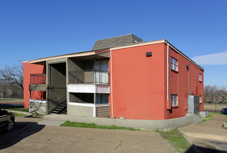 Brandon Oaks in Arlington, TX - Foto de edificio - Building Photo