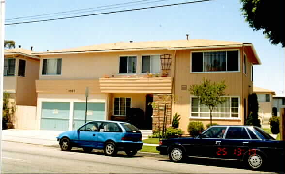 1517 E 3rd St in Long Beach, CA - Foto de edificio