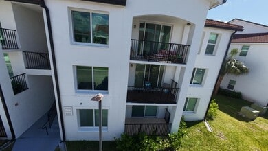 615 Villa Cir in Boynton Beach, FL - Building Photo - Building Photo