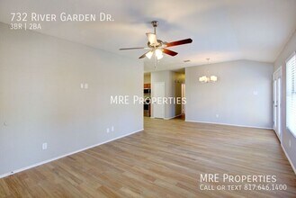 732 River Garden Dr in Fort Worth, TX - Building Photo - Building Photo