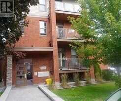 15 Monk St in Ottawa, ON - Building Photo