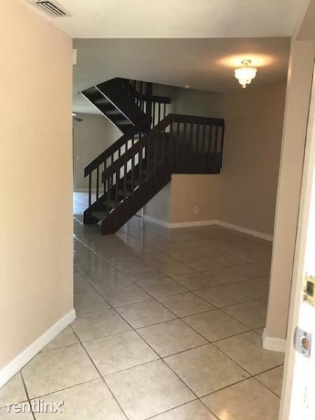 5310 Elmhurst Rd-Unit -Apt D in West Palm Beach, FL - Building Photo - Building Photo