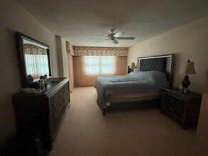 5400 Park St N in St. Petersburg, FL - Building Photo - Building Photo