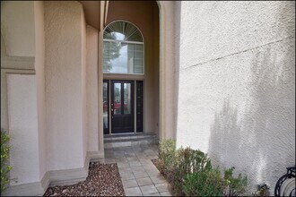 2041 Shadow Ridge Dr in El Paso, TX - Building Photo - Building Photo