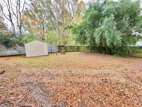 7648 Hillview Ln in North Charleston, SC - Building Photo - Building Photo