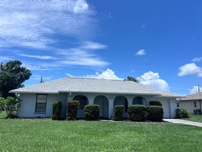 435 Belmont Ave in Venice, FL - Building Photo - Building Photo