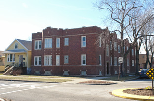 6500 S Kilpatrick Ave Apartments