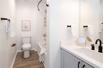 Mile 44 in Denver, CO - Foto de edificio - Building Photo