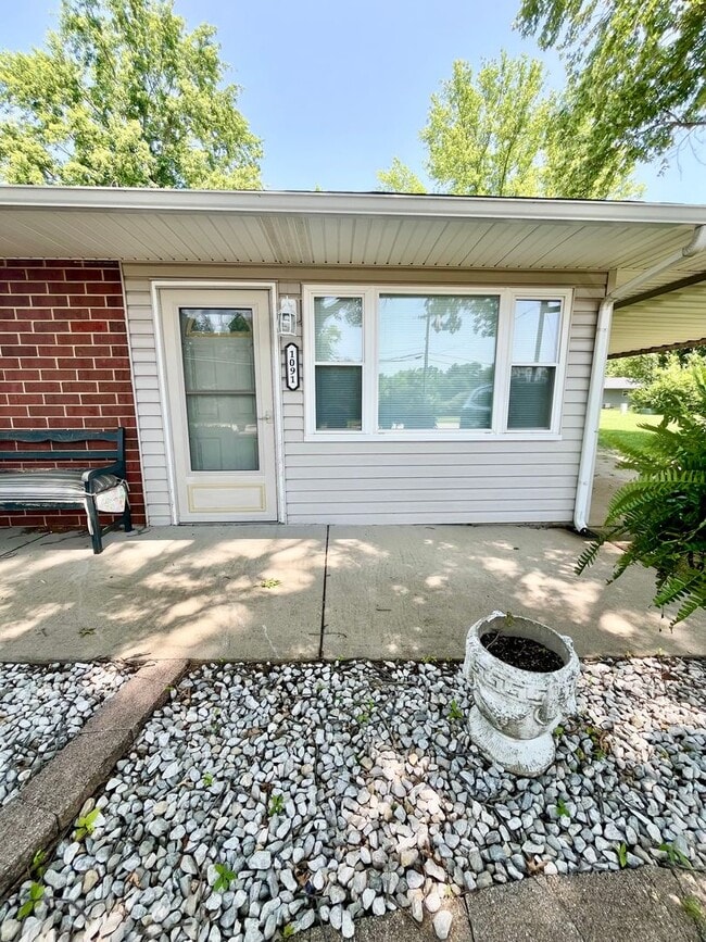 1091 Oregon St in Sullivan, MO - Building Photo - Building Photo