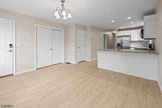 26 N Burnett St in East Orange, NJ - Building Photo - Building Photo