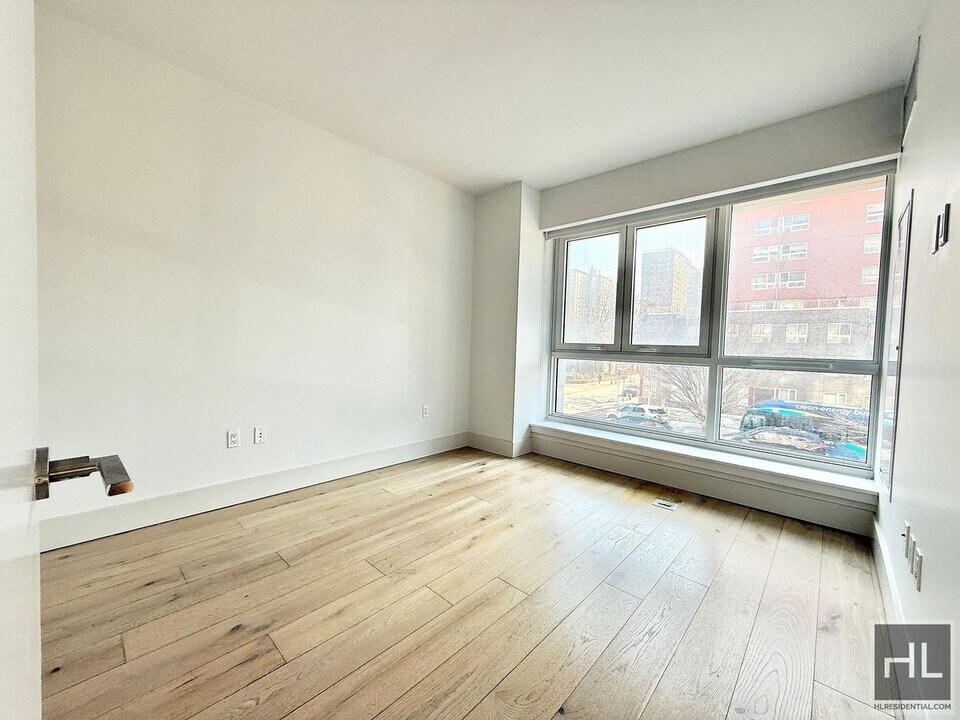 East 2nd Street in New York, NY - Building Photo