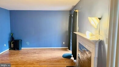 8502 Kernon Ct in Lorton, VA - Building Photo - Building Photo