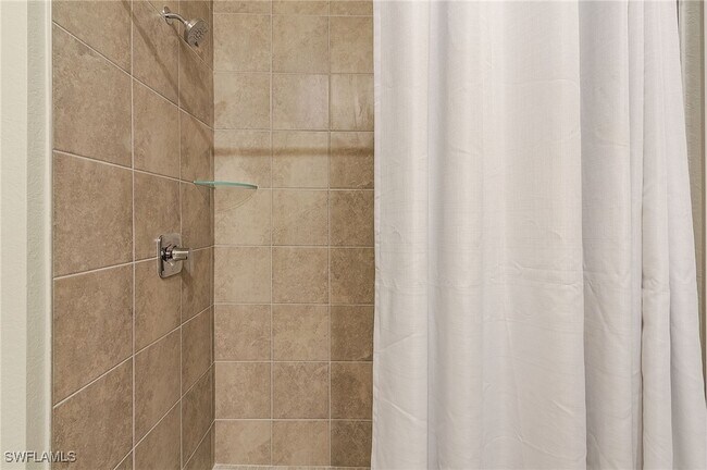 property at 918 NE 13th Pl