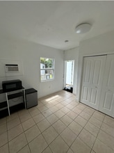 3340 NW 17th St in Miami, FL - Building Photo - Building Photo