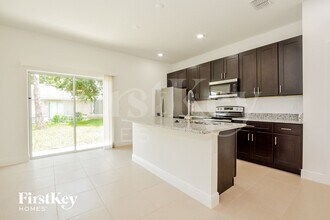 106 Inconnu Ct in Poinciana, FL - Building Photo - Building Photo