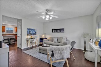 1504 Sprucedale Dr in Nashville, TN - Building Photo - Building Photo