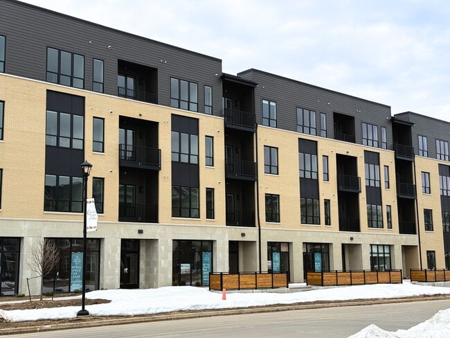 Larsen Orchard Terrace