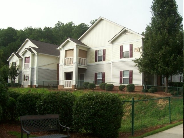 Bryson Creek Apartments in Bryson City, NC - Foto de edificio