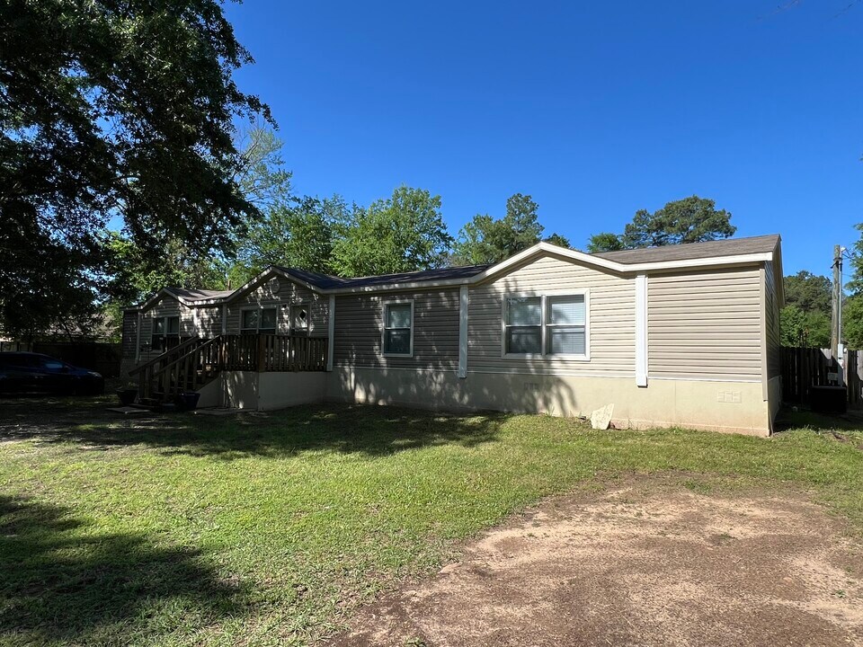 14299 County Rd 434 in Lindale, TX - Building Photo