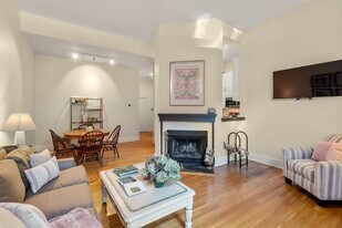 473 Arsenal St, Unit C in Watertown, MA - Building Photo