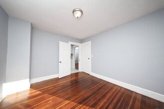 78 Maplewood Ave in Torrington, CT - Building Photo - Building Photo