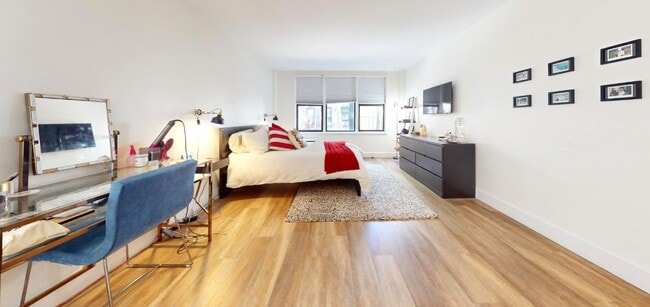 property at 225 E 26th St