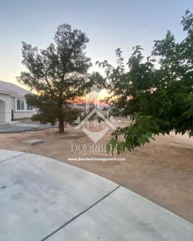 7310 Del Monte Ave in Yucca Valley, CA - Building Photo - Building Photo
