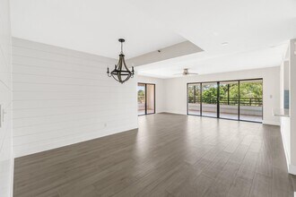 343 Oak Harbour Dr in Juno Beach, FL - Building Photo - Building Photo