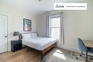 Room in Shared 3 bed/1 bath home in Boston, MA - Building Photo