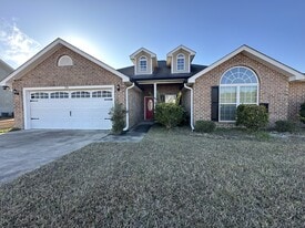 59 Forest St NE in Ludowici, GA - Building Photo