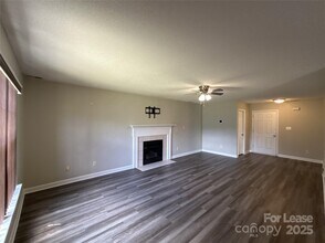 3006 Longspur Dr in Matthews, NC - Building Photo - Building Photo